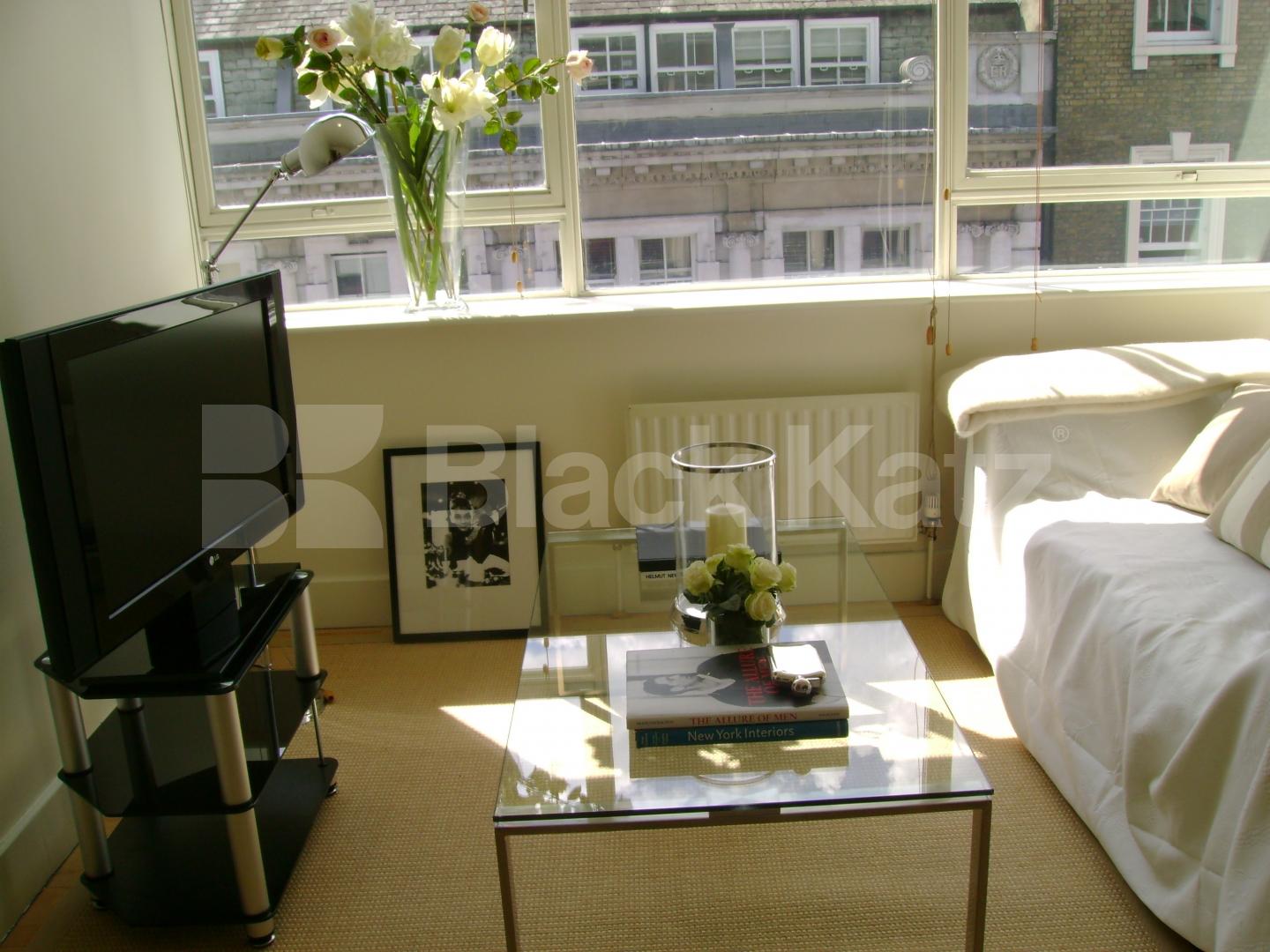 			1 Bedroom, 1 bath, 1 reception Flat			 St Martins Lane, Covent Garden